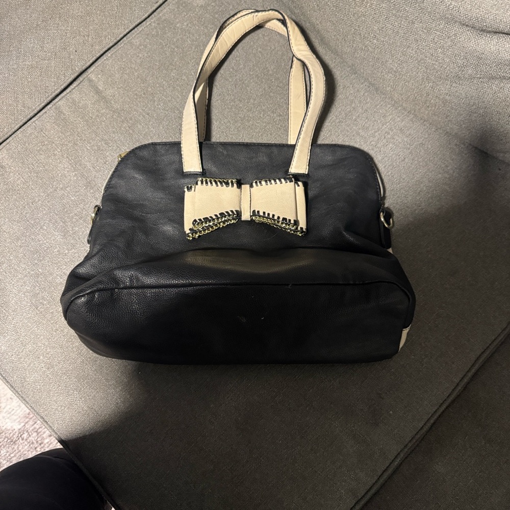 Elegant Black and Cream Women's Handbag